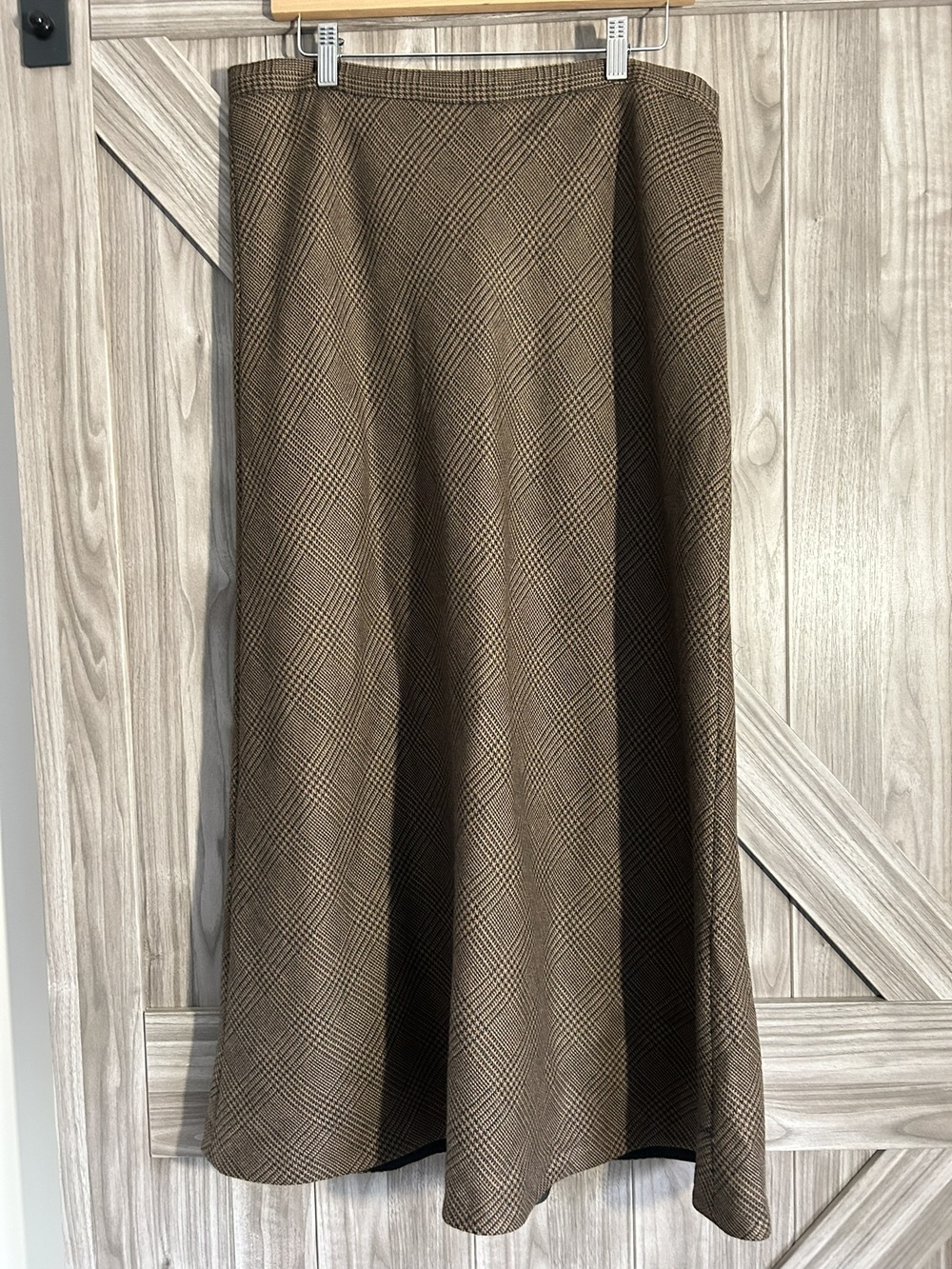 Conrad C. Vintage 100% Lambswool Plaid Maxi Skirt - Made in Canada - Size L 32”